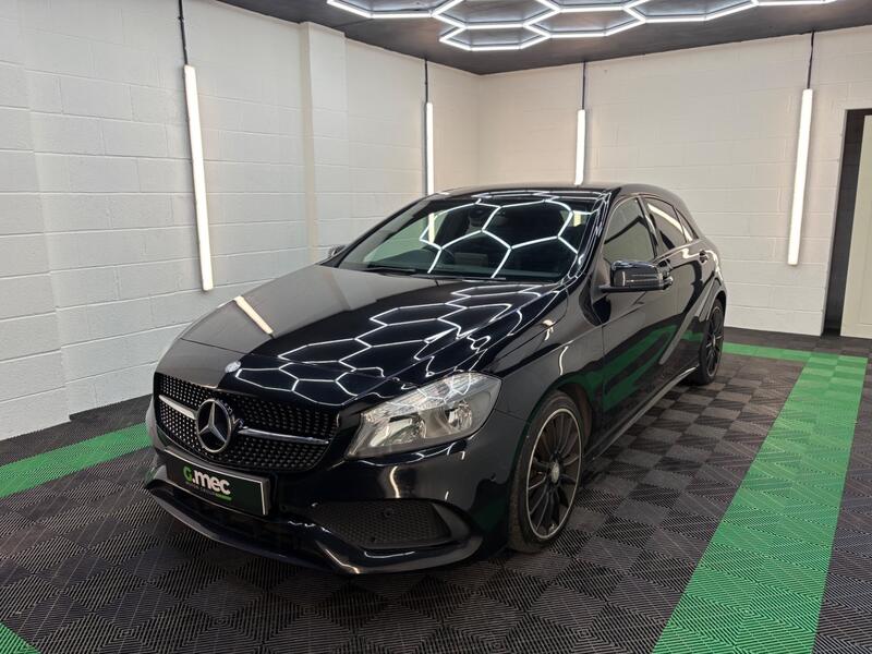 MERCEDES-BENZ A CLASS 2.1 A200d AMG Line
