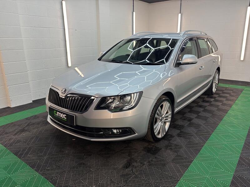 SKODA SUPERB 2.0 TDI Elegance 4x4