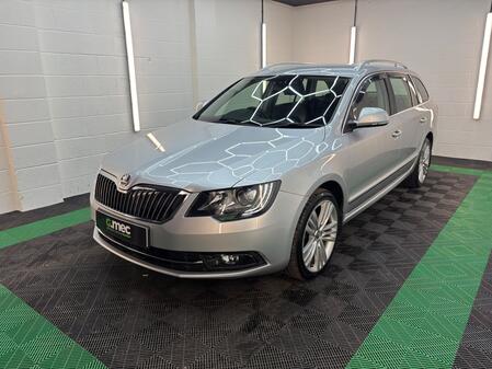 SKODA SUPERB 2.0 TDI Elegance 4x4